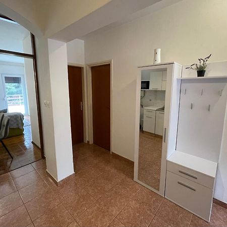 Apartments Sestan Novalja Eksteriør bilde