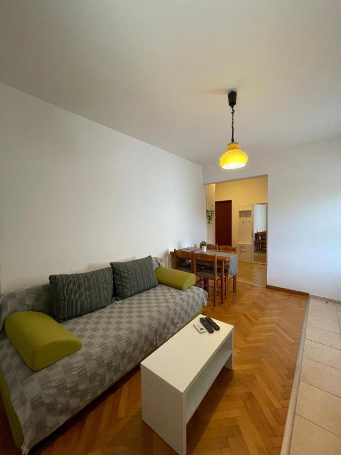 Apartments Sestan Novalja Eksteriør bilde
