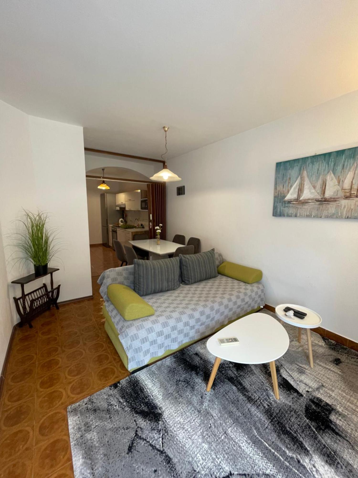 Apartments Sestan Novalja Eksteriør bilde